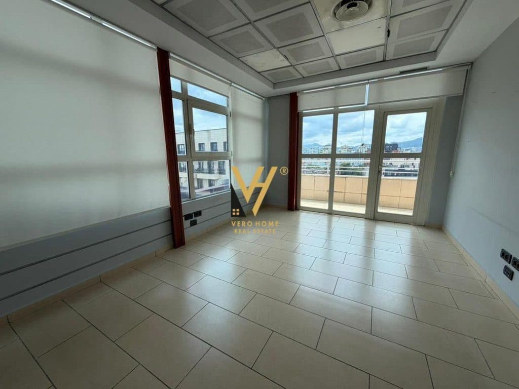 JEPET ZYRE 450 M2 TE RRUGA E KAVAJES 6.000 EURO 3
