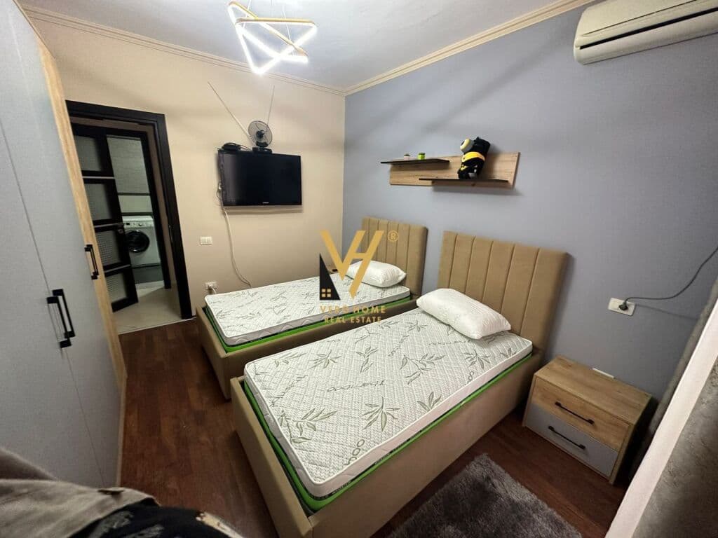 Jepet Apartament 2+1+2+ballkon me qera te Bar Artisti , Unaza e Re 110 m2 3