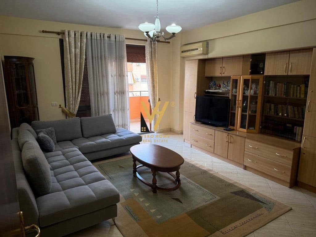 JEPET APARTAMENT 1+1+BLK ME QIRA TE KOMUNA E PARISIT 600 EURO