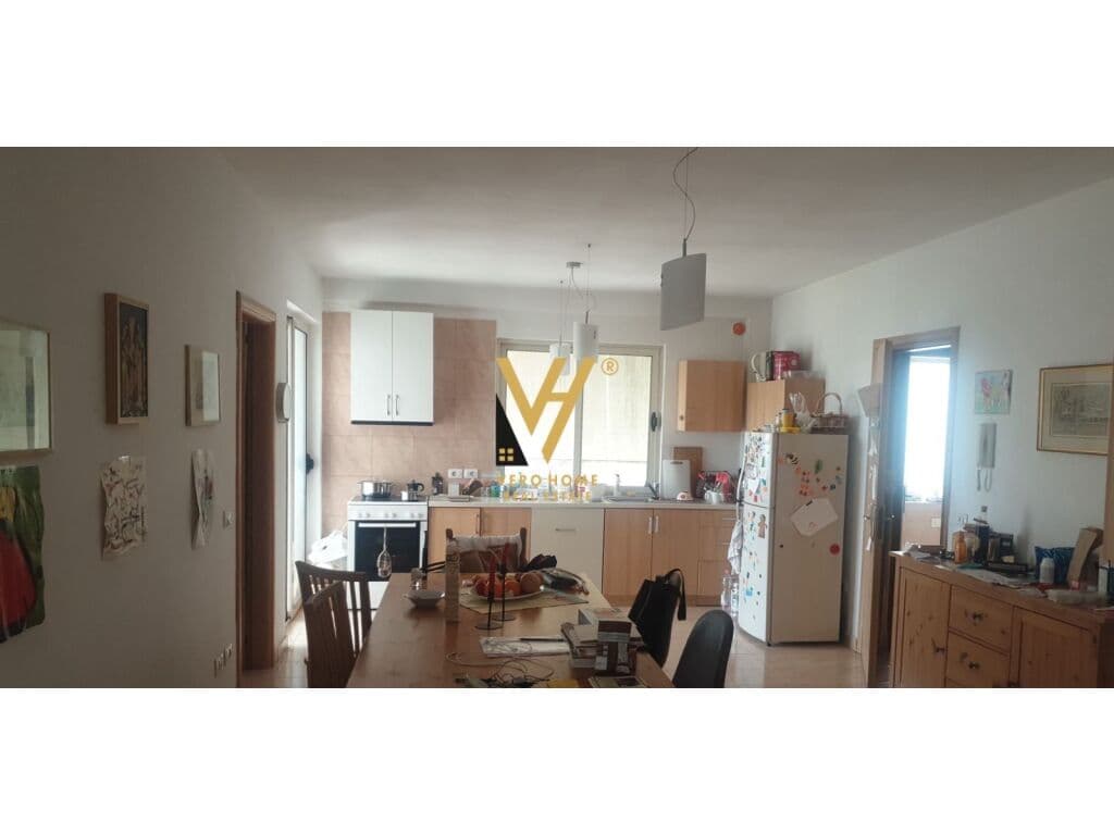Jepet Apartament 2+1+ballkon me qera te Rruga 3 Deshmoret 140 m2