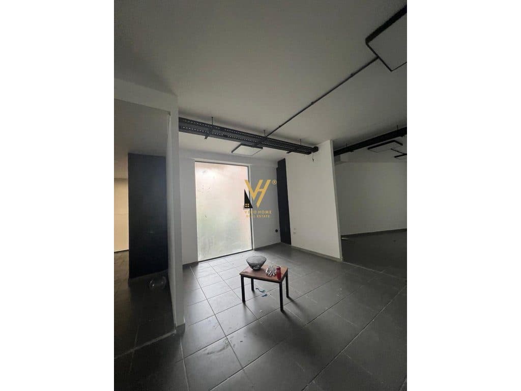 JEPET AMBIENT 700 M2 ME QERA STADIUMI DINAMO 5.000 EURO 3