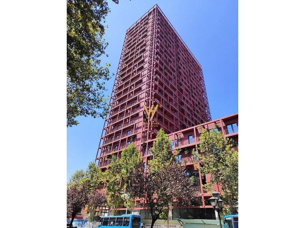 JEPET ZYRE 115 M2 ME QIRA TE RRUGA E KAVAJES 1.500 EURO