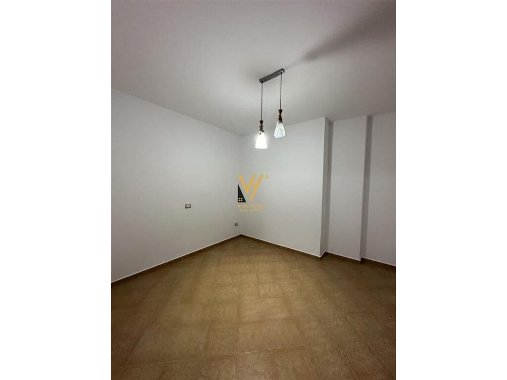 Jepet Apartament 2+1+2+ballkon me qera te Kopshti Zoologjik 115 m2 4