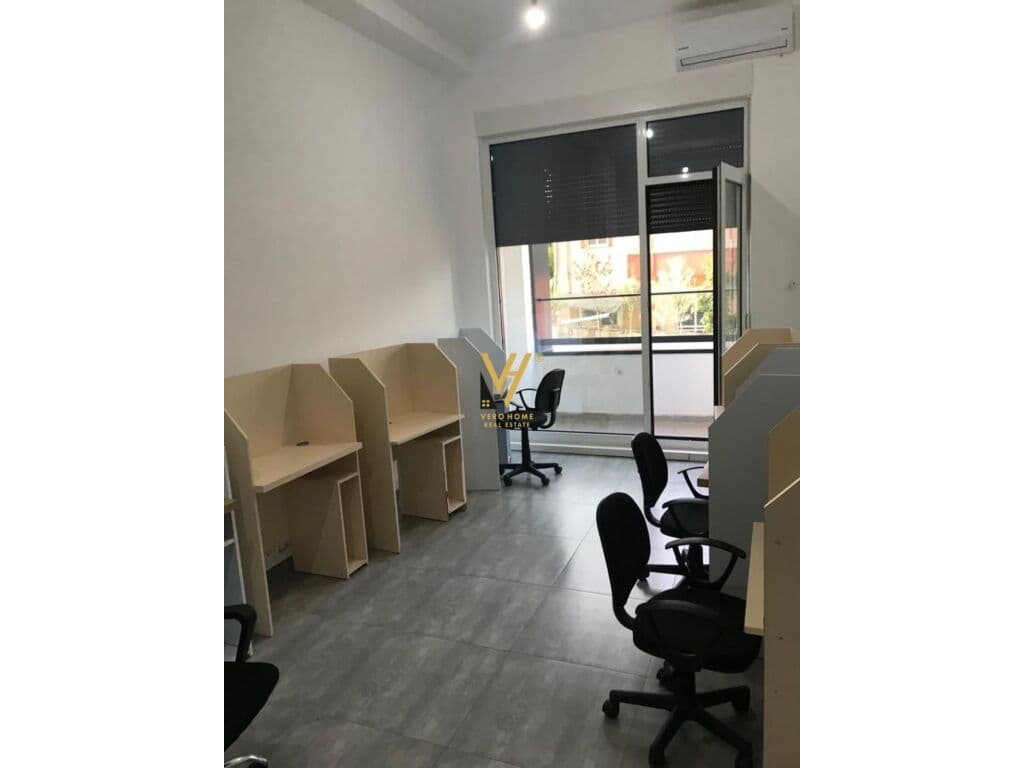 Jepet zyre me qera te Kompleksi Kontakt 76 m2 3
