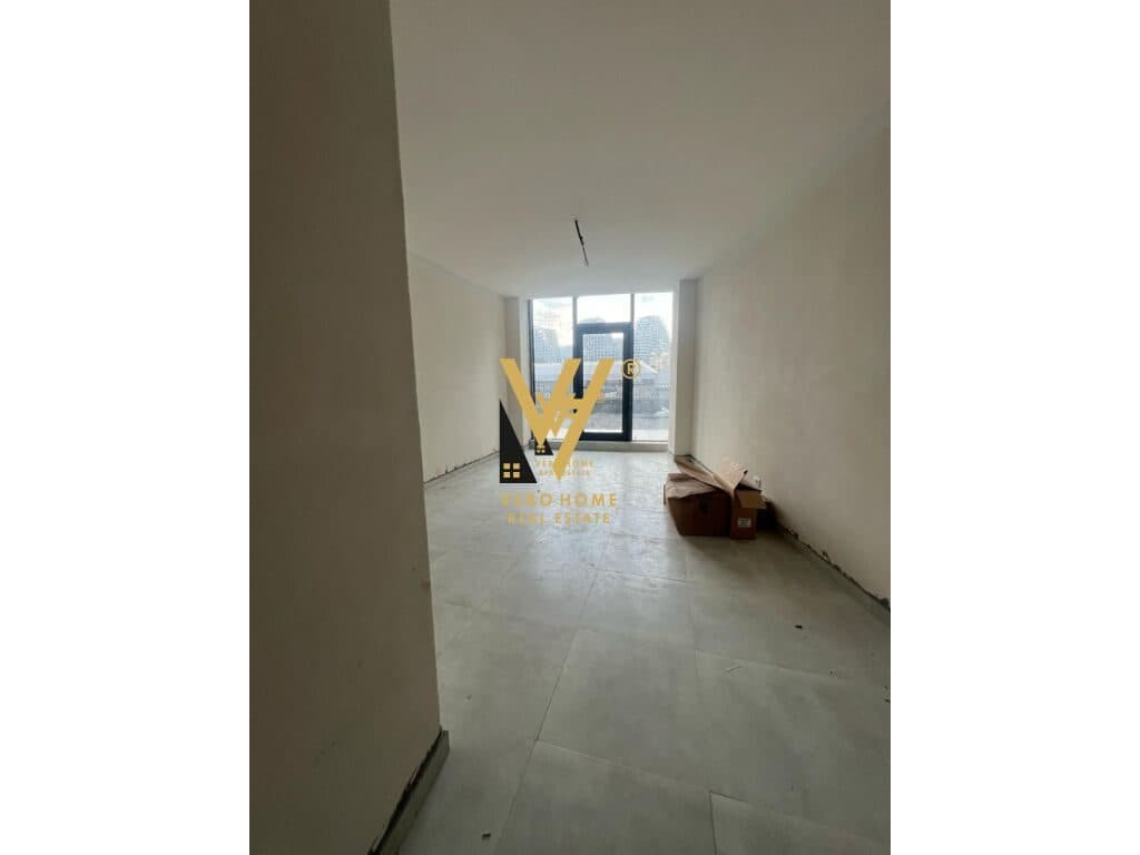 SHITET AMBIENT 30 M2 TE RRUGA E KOSOVAREVE 108.000 EURO