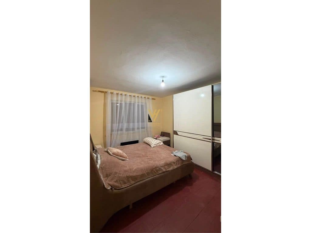JEPET APARTAMENT 1+1 ME QERA TE RRUGA FERIT XHAJKO 50.000 LEKE 4