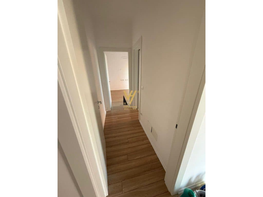 JEPET ZYRE 113 M2 ME QIRA TE GARDEN BUILDING 1.300 EURO 2