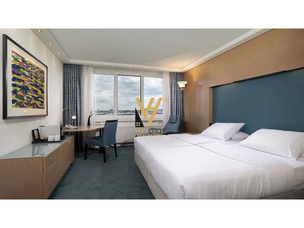 JEPET HOTEL ME QIRA TE AUTOSTRADA RINAS-THUMANE 18.000 EURO 3