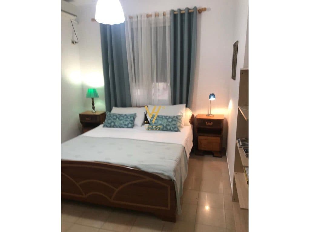 JEPET APARTAMENT 2+1 ME QERA TE BLLOKU 800 EURO 2