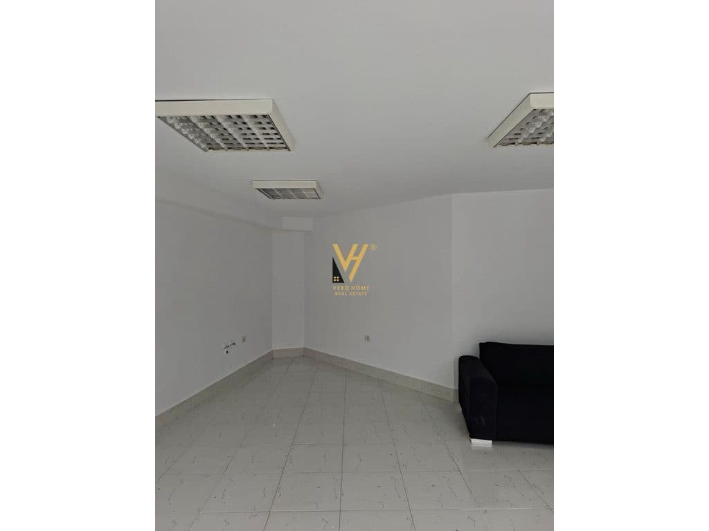 JEPET DYQAN 25 M2 ME QERA TE KODRA E DIELLIT 40.000 LEKE 1