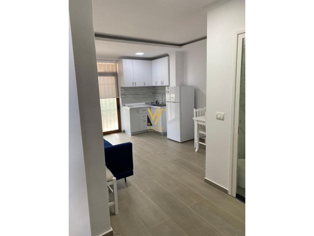Jepet Apartament 1+1+ballkon me qera te Shkolla e Bashkuar 50 m2 3
