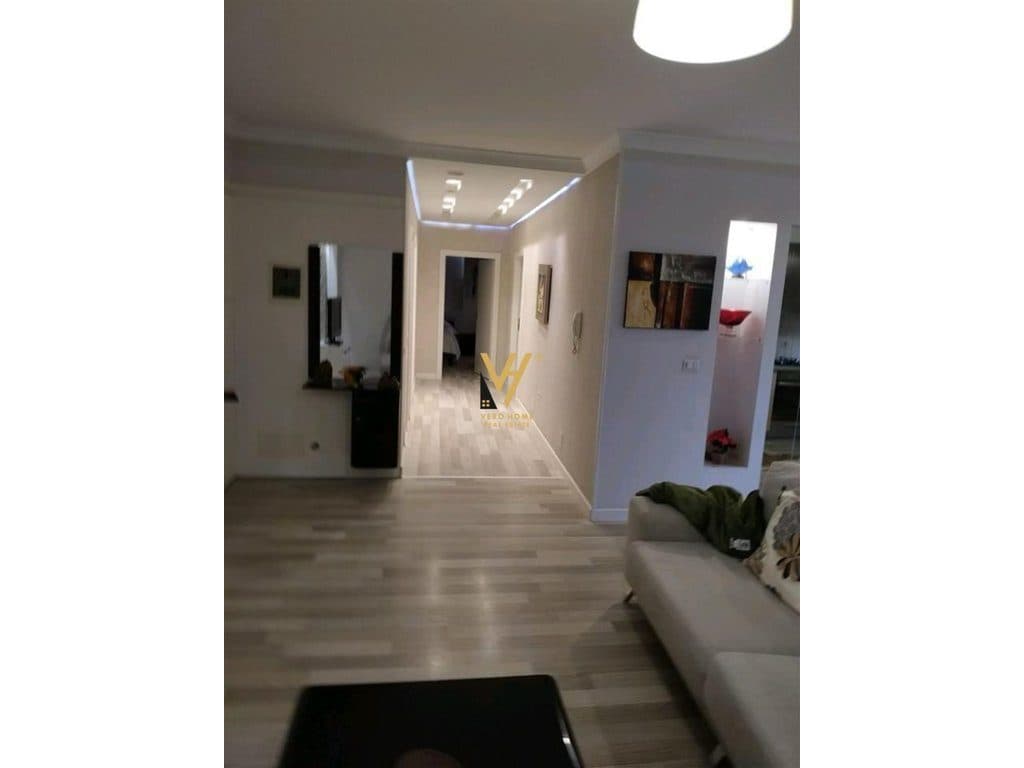 JEPET APARTAMENT 3+1+BLK ME QERA TE KOMUNA E PARISIT 850 EURO 3