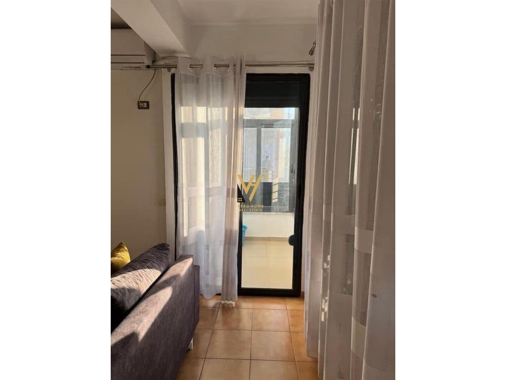 JEPET APARTAMENT 2+1+BLK ME QIRA NE YZBERISHT 450 EURO 2