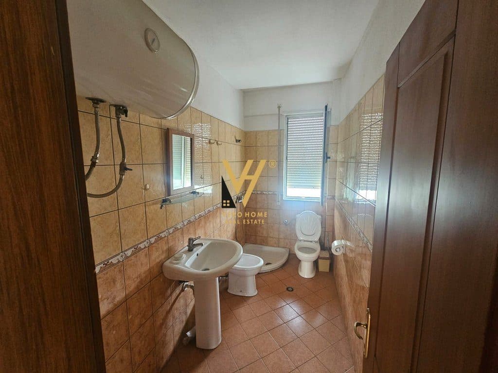 SHITET APARTAMENT 1+1+BLK NE GOLEM 76.000 EURO 3