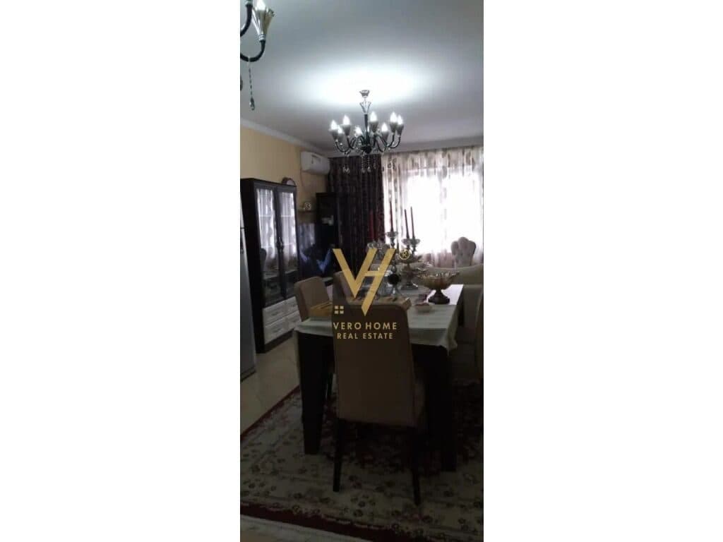 Shitet Apartament 3+1+2 te Unaza e Re 141 m2 2