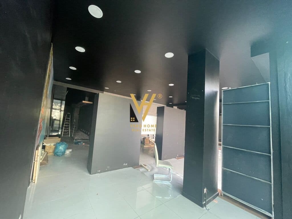 Jepet Dyqan me qera ne Selite 50 m2 2