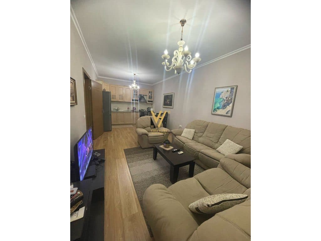 JEPET APARTAMENT 2+1+BLK ME QERA TE RRUGA BESIM ALLA 450 EURO 2