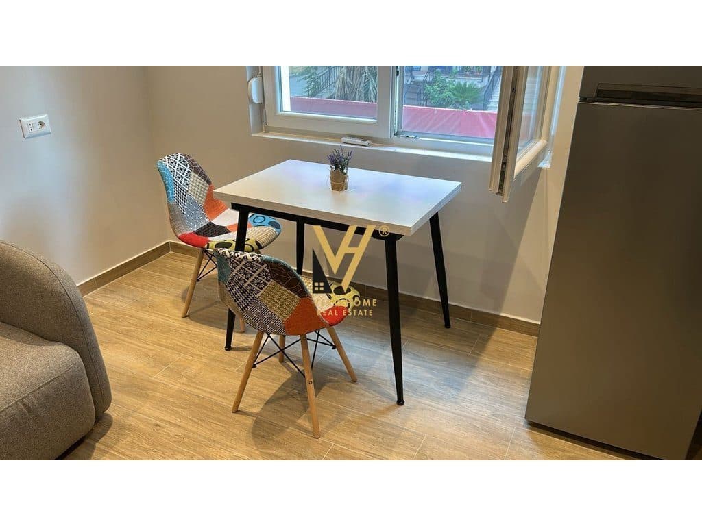 JEPET APARTAMENT 1+1 ME QERA TE RRUGA ELBASANIT 55.000 LEKE 3