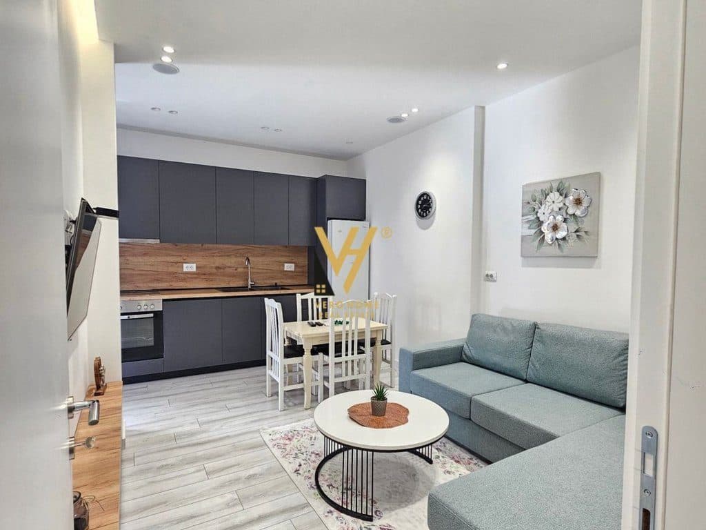 JEPET APARTAMENT 1+1+BLK ME QERA NE SHKOZE 400 EURO 2