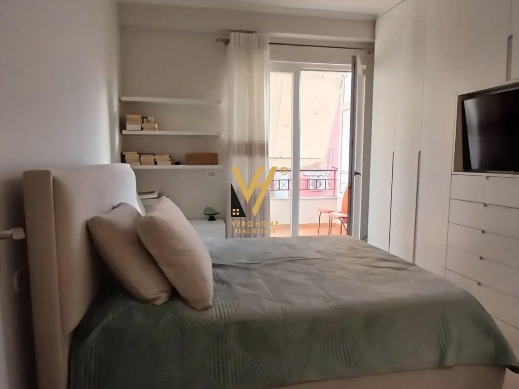 JEPET APARTAMENT 2+1+BLK ME QERA TE KODRA E DIELLIT 65.000 LEKE 4