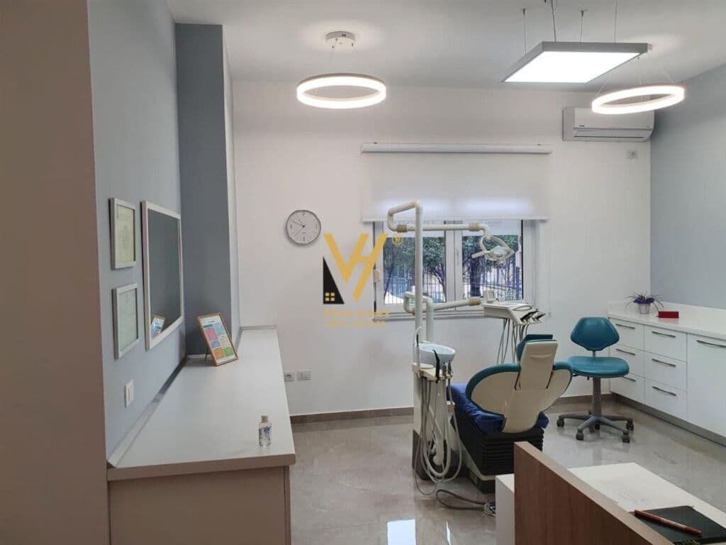 Jepet Klinik Dentare me qera te Rruga e Elbasanit 40 m2