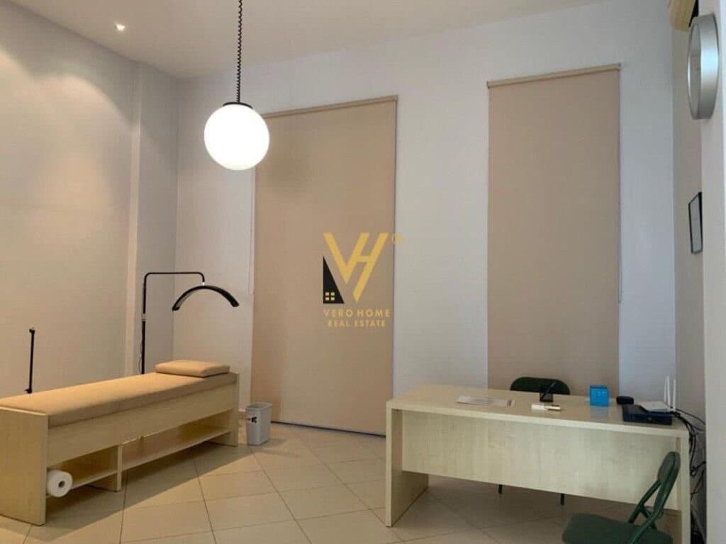 JEPET AMBIENT BIZNESI 40 M2 ME QIRA TE RRUGA E DIBRES 48.000 LEKE 2