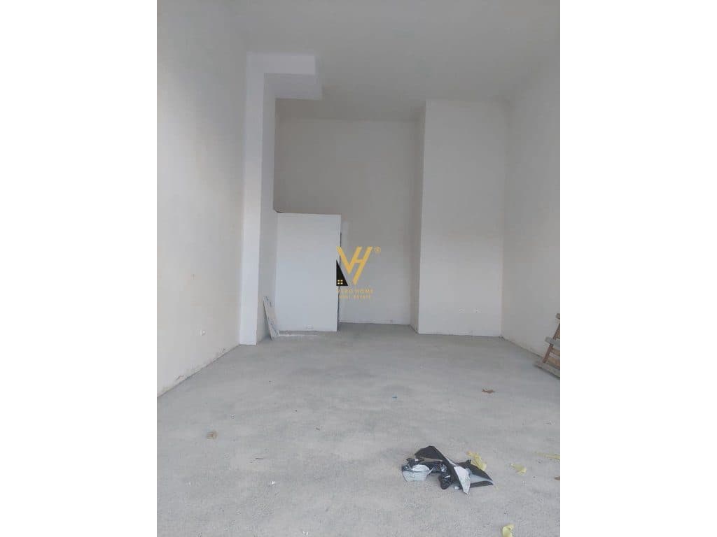 JEPET DYQAN 40 M2 ME QERA TE XHAMLLIKU 48.000 LEKE