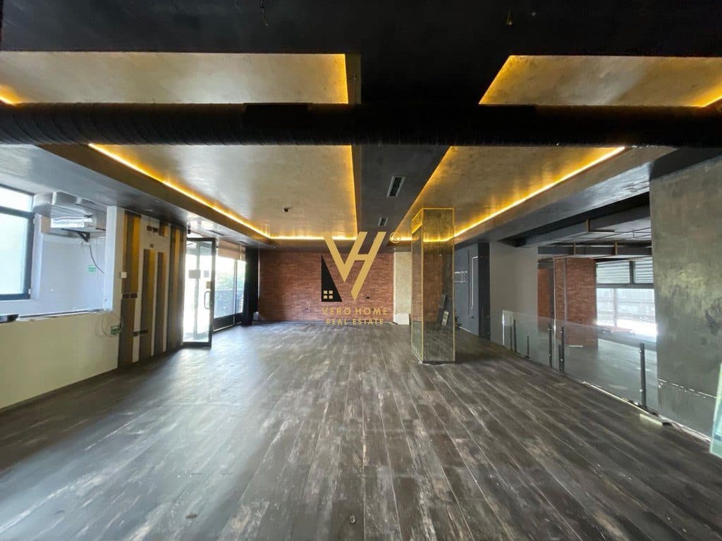 SHITET AMBIENT KOMERCIAL 440 M2 TE 21 DHJETORI 1.320.000 EURO 3