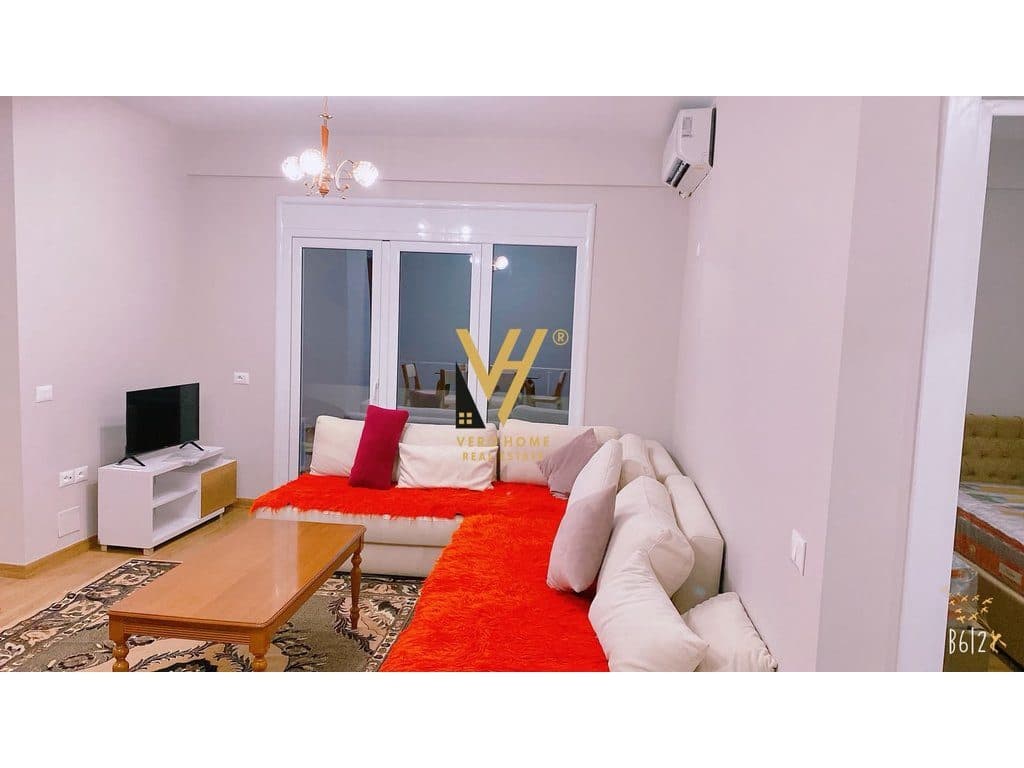 JEPET APARTAMENT 2+1+2+BLK ME QERA TE KTHESA E KAMZES 55.000 LEKE