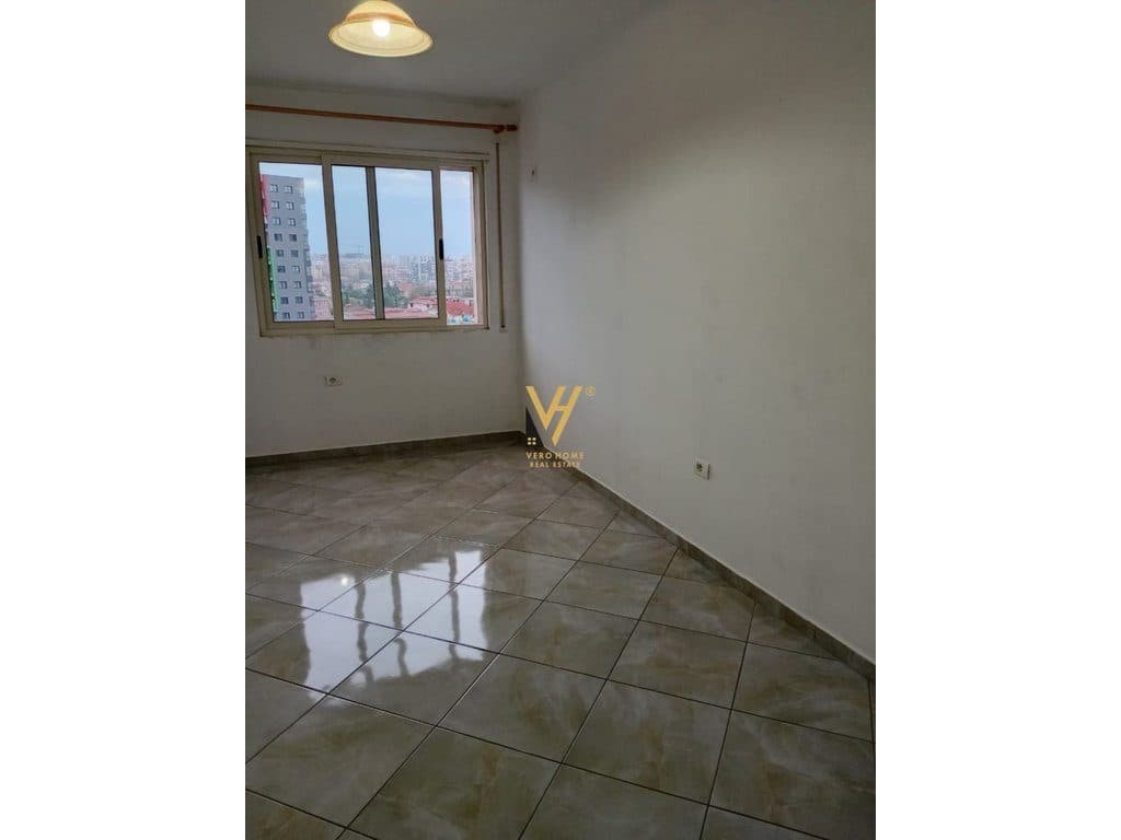 JEPET APARTAMENT 2+1+BLK ME QIRA TE UNAZA E RE, ASTIR 40.000 LEKE 3