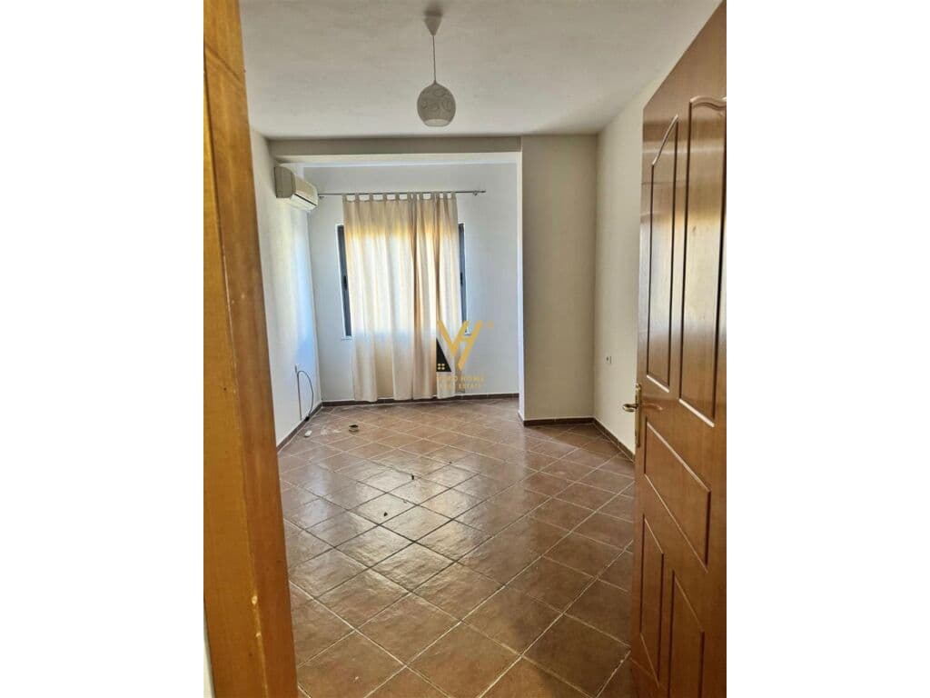 Jepet Apartament 2+1+ballkon me qera te Rruga Jordan Misja 83 m2 3