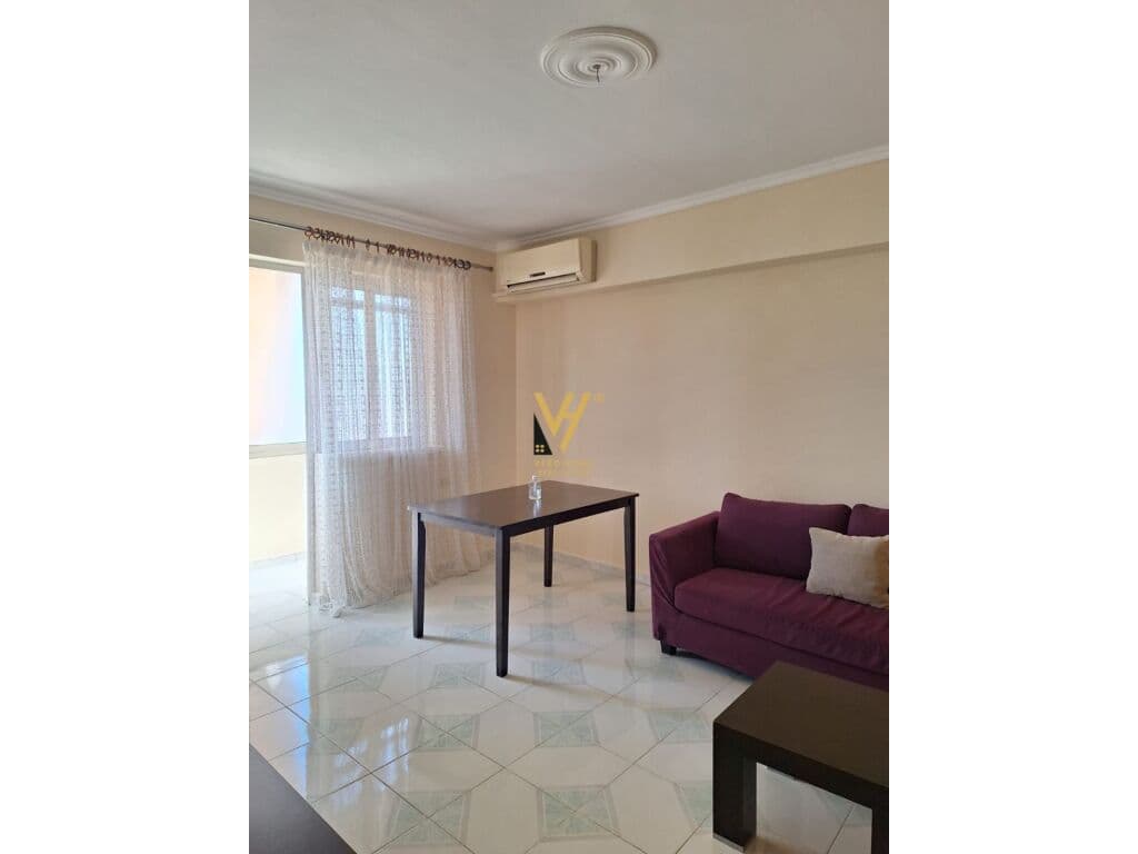 Shitet Apartament 1+1 pran Spitalit Amerikan , Durres 57 m2 3