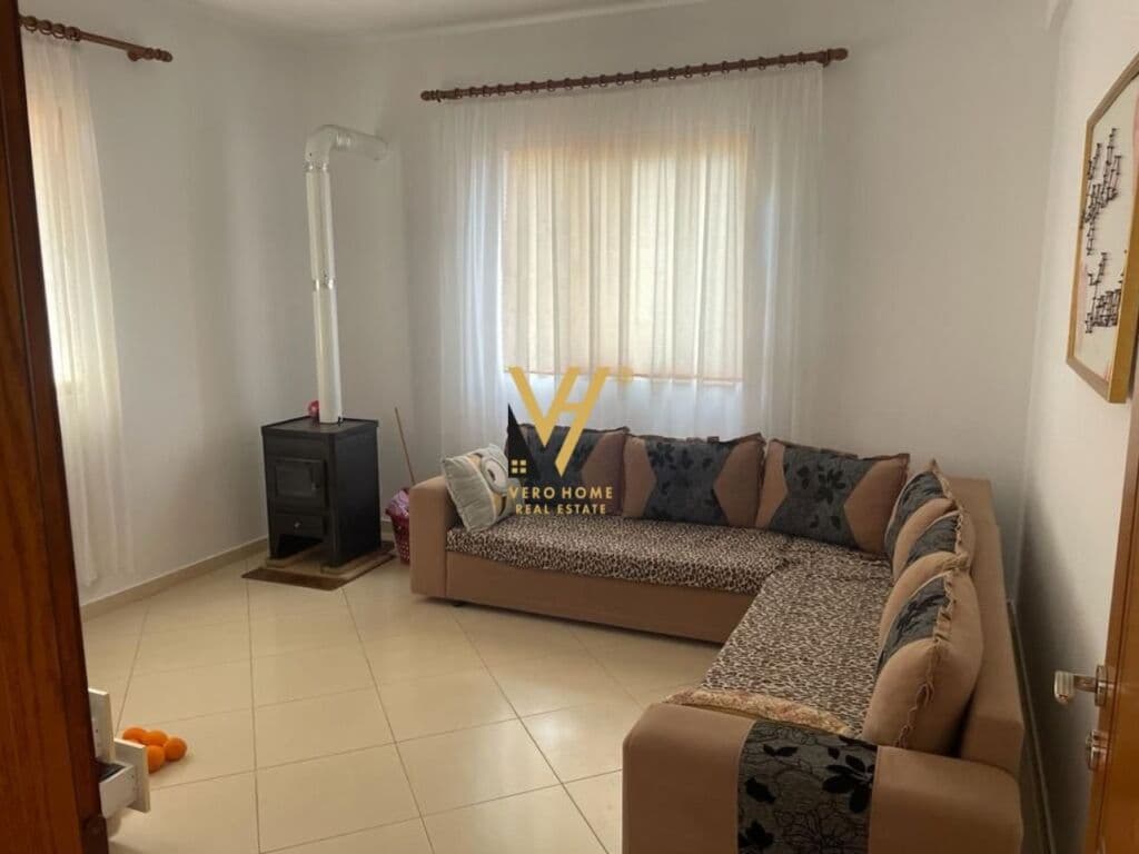 Shitet vile + truall ne Kashar 320 m2 2