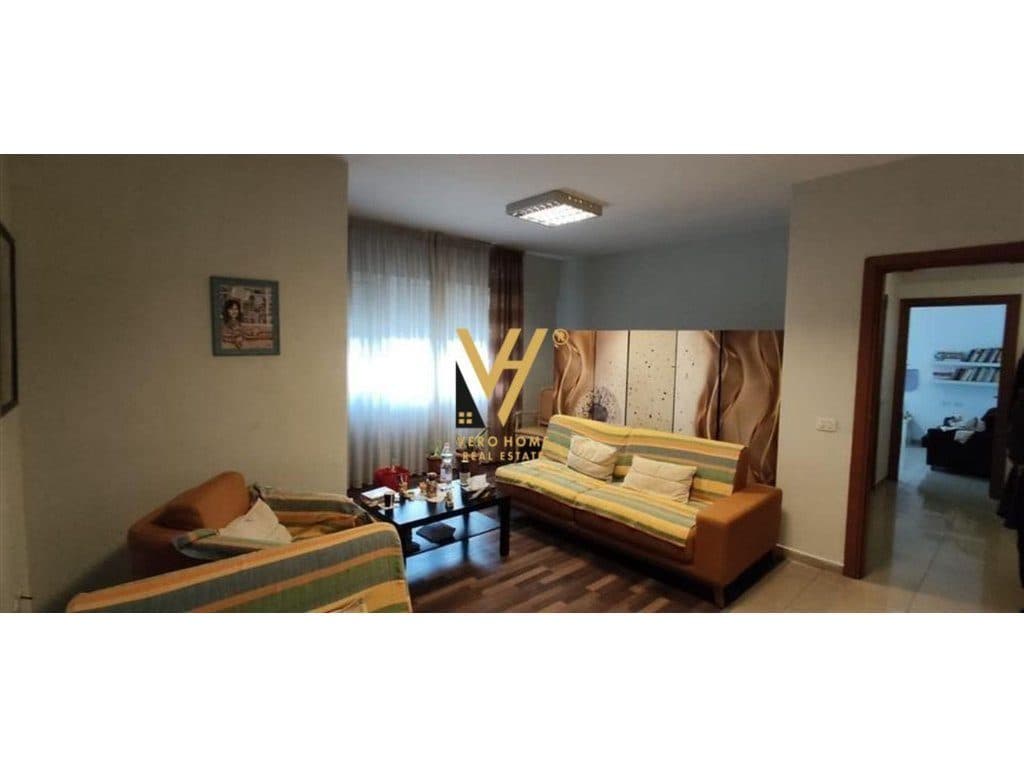 SHITET APARTAMENT 1+1+BLK TE KRISTAL CENTER,KOMUNA E PARISIT 170.000 EURO