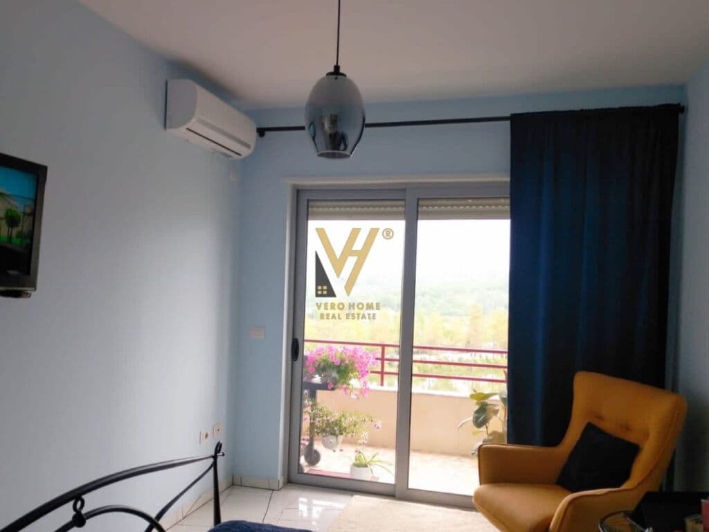 Shitet apartament 3+1+2 te Liqeni i Thate 136 m2 3