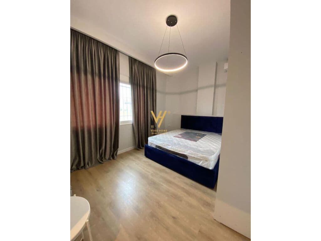 Jepet apartament 2+1+blk me qera tek 21 Dhjetori 75 m2 4