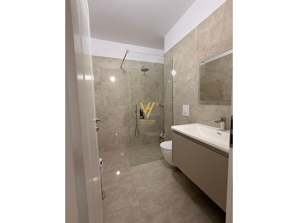 JEPET APARTAMENT 2+1+2+BLK ME QERA NE VLORE 1.500 EURO 4