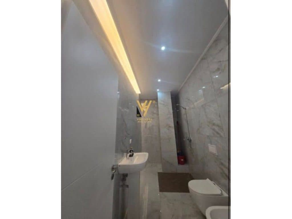JEPET ZYRE 67 M2 ME QIRA TE KOMUNA E PARISIT 700 EURO 3