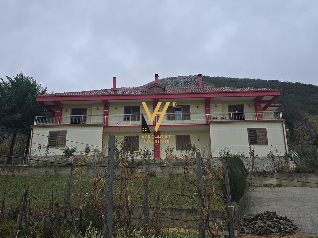 SHITET VILE 2 KATESHE NE POGRADEC 260.000 EURO 1