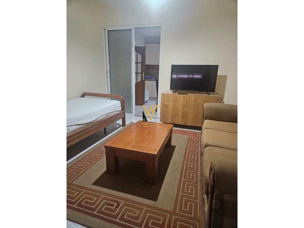 JEPET APARTAMENT 1+1+ANEKS ME QIRA TE ISH PARKU 40.000 LEKE 3