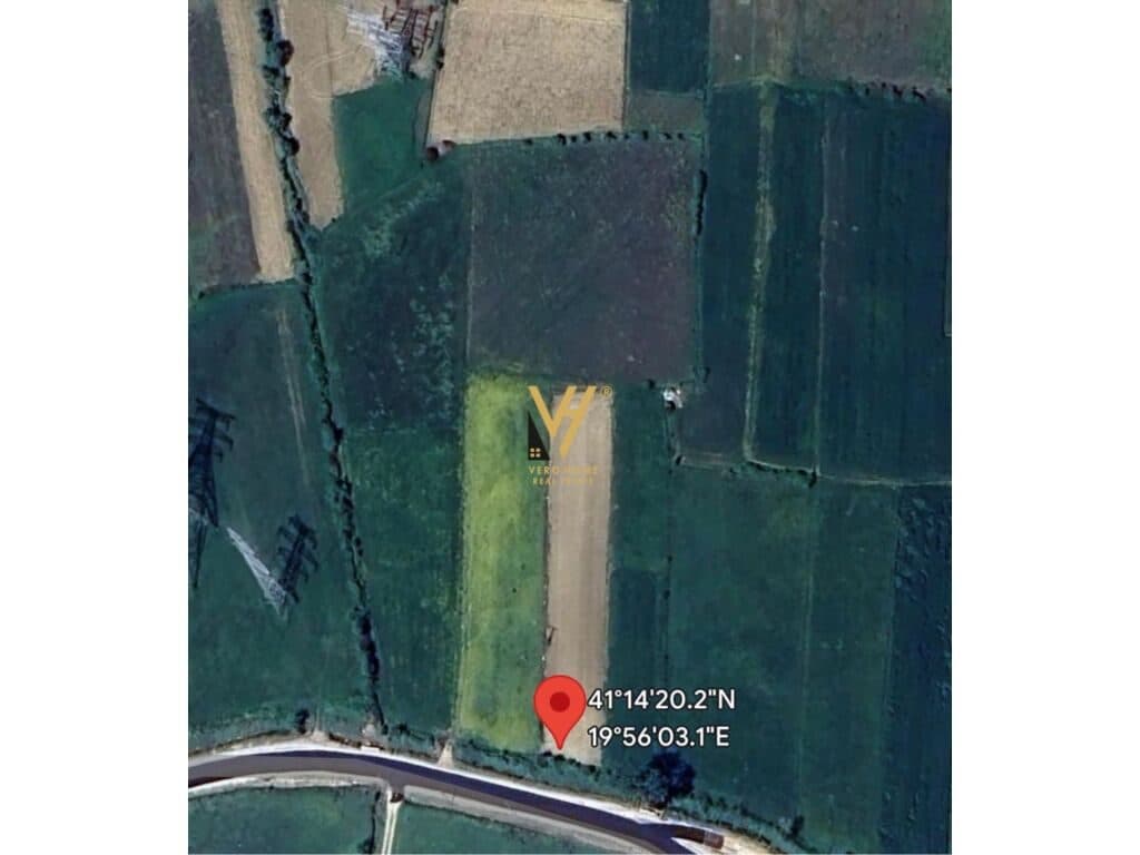 Shitet Toke ne Ibe te Poshtme 1.400 m2