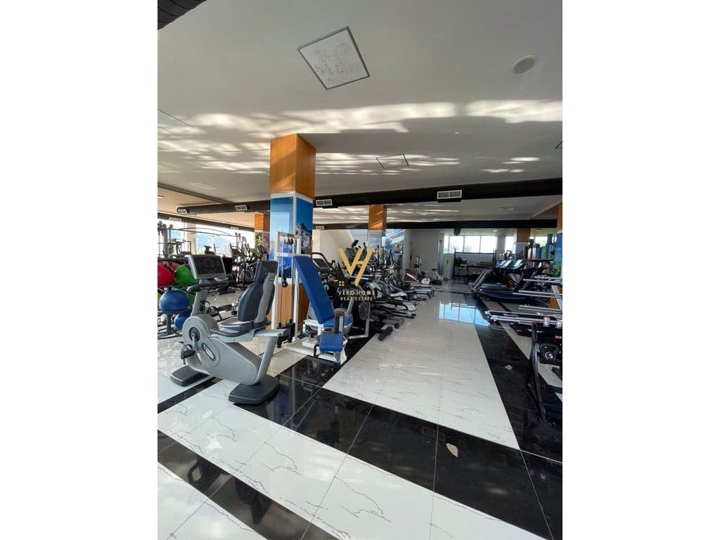 JEPET GODINE BIZNESI 3.000 M2 ME QIRA NE PEZE HELMES 450.000 LEKE 4