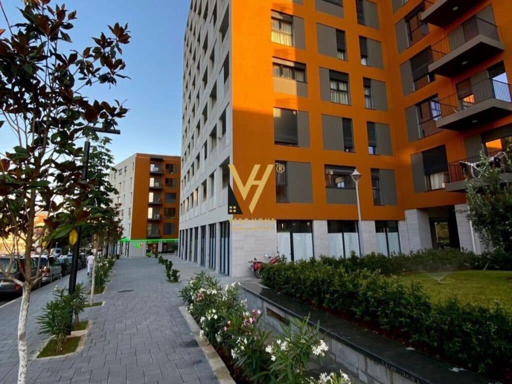 SHITET GARAZHD 20 M2 OXHAKU 25.000 EURO