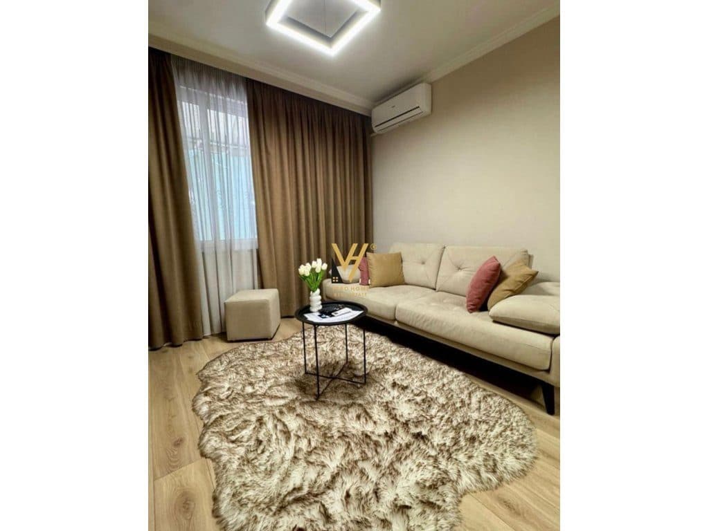 JEPET APARTAMENT 1+1 ME QIRA TE BLLOKU 900 EURO