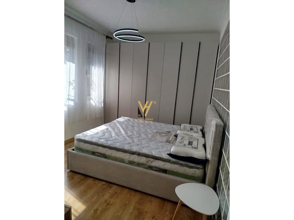 SHITET APARTAMENT 2+1+2+AMBIENT BIZNESI NE QESARAKE 270.000 EURO 4