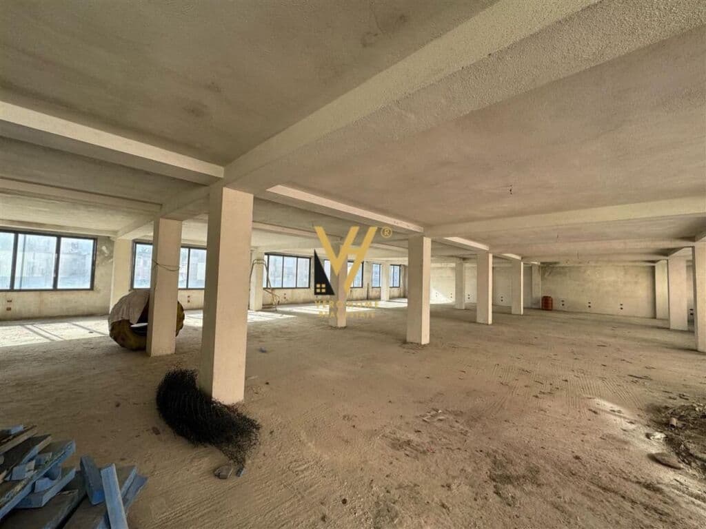 Jepet Ambient Biznesi me qera prane Delijorgjit 450 m2 2