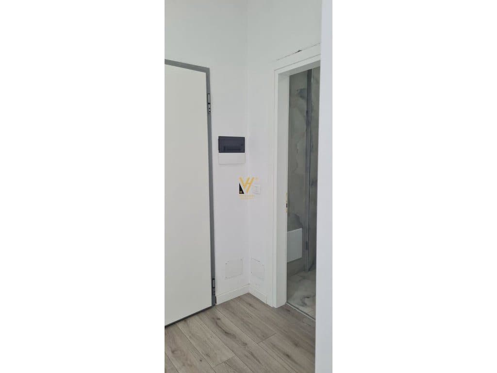 JEPET ZYRE 64 M2 ME QIRA TE KOM.ERLI-D, PORCELAN 50.000 LEKE 4
