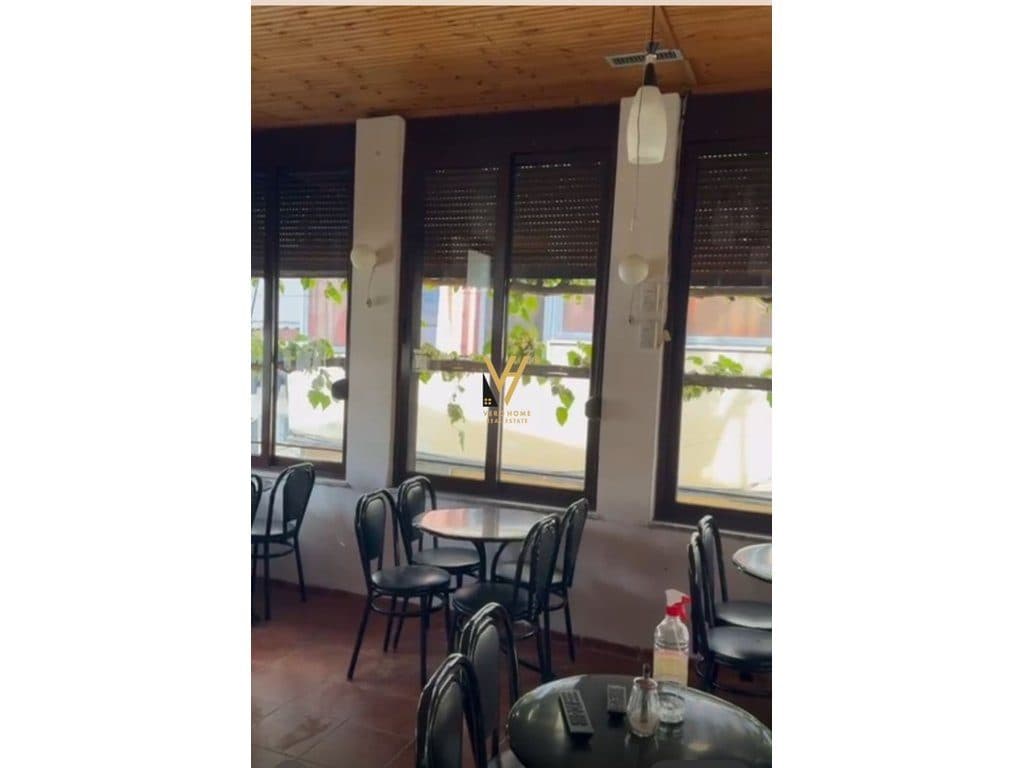 JEPET AMBIENT 74M2 ME QERA TE RRUGA E KAVAJES 80.000 LEKE 2