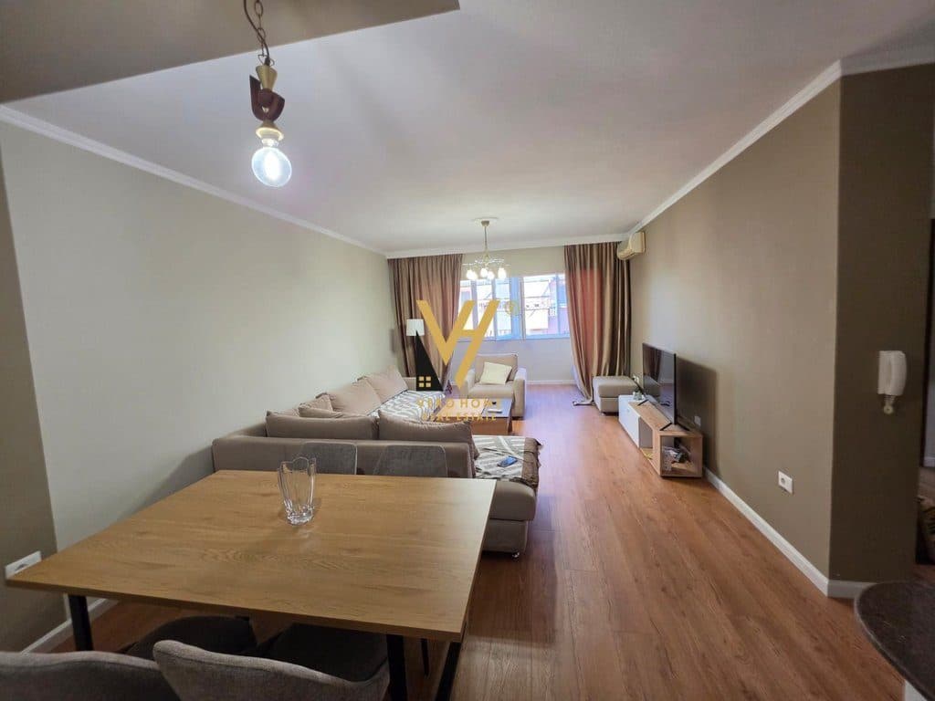 JEPET APARTAMENT 1+1+BLK ME QIRA TE KOMUNA E PARISIT 70.000 LEKE 2