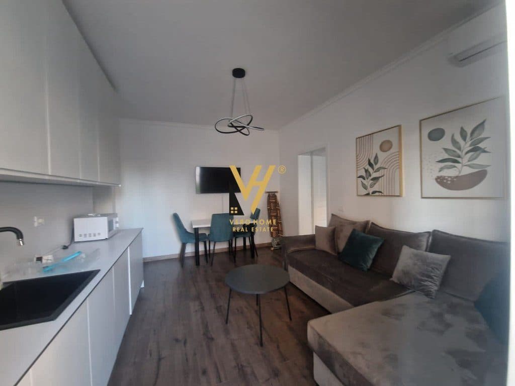JEPET APARTAMENT 1+1+BLK ME QIRA TE 21 DHJETORI 60.000 LEKE 3